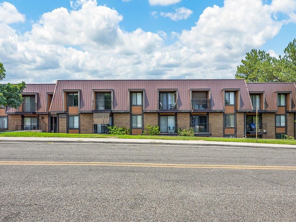 1st image of 3233 Lakeside Dr APT 310