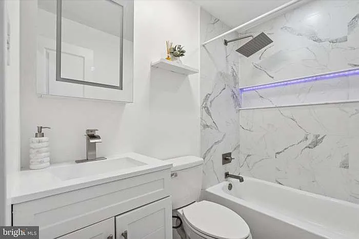 2155 Benson St #2 — Photo 8