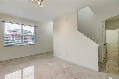 500 Las Fuentes Dr — Photo 10