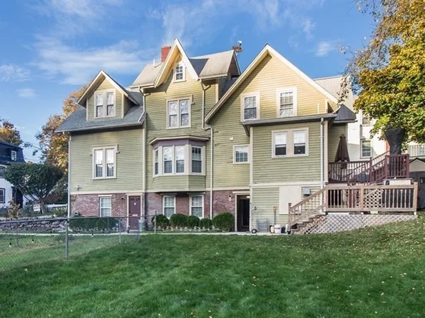 86 Thornton St, Roxbury, MA 02119