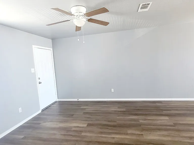 1707 Spring Rose Cir #C — Photo 5