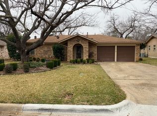 1835 Larkspur Dr, Arlington, TX 76013