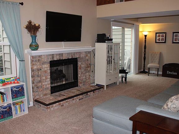 4th image of 9343 Whitehall Ln #4-D