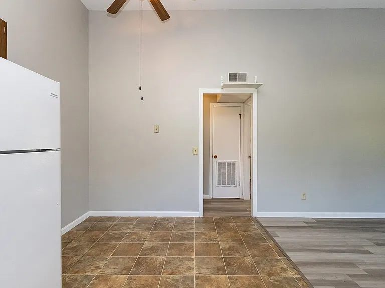 52 Nicole Ln — Photo 7