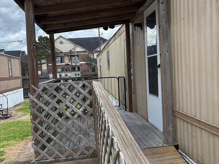 Covered patio area