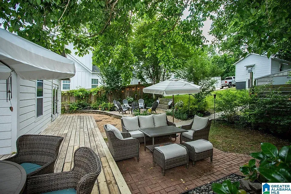 4 bed, 1879 sqft, $2,700 — Photo 4