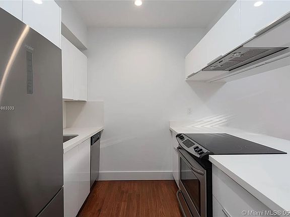 2nd image of 3661-3677 Poinciana Ave #3B