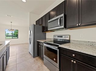 421 SW Trafalgar Pkwy, Cape Coral, FL 33991