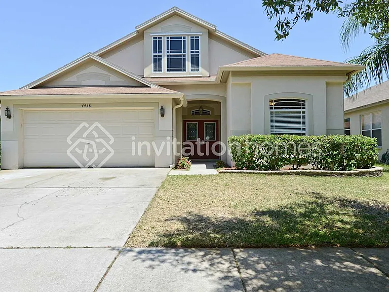 4438 Beaumaris Dr — Photo 1