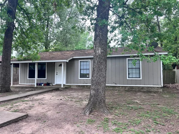 444 Stevens Ln, Livingston, TX 77351