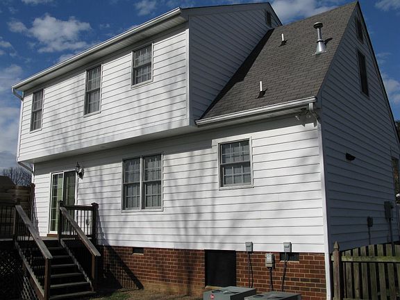 3rd image of 6151 Rosemary Dr