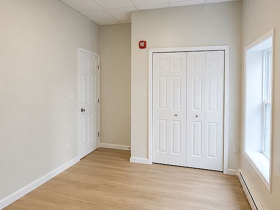 5th image of 268 Main St #1