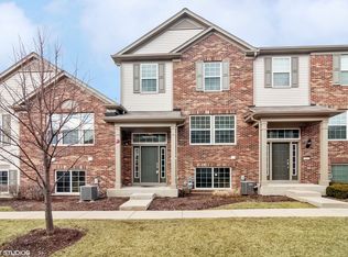 262 Devoe Dr, Oswego, IL