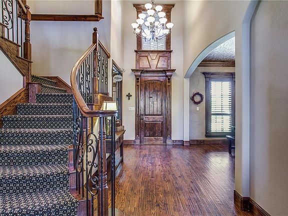 5th image of 8109 Belaire Ct