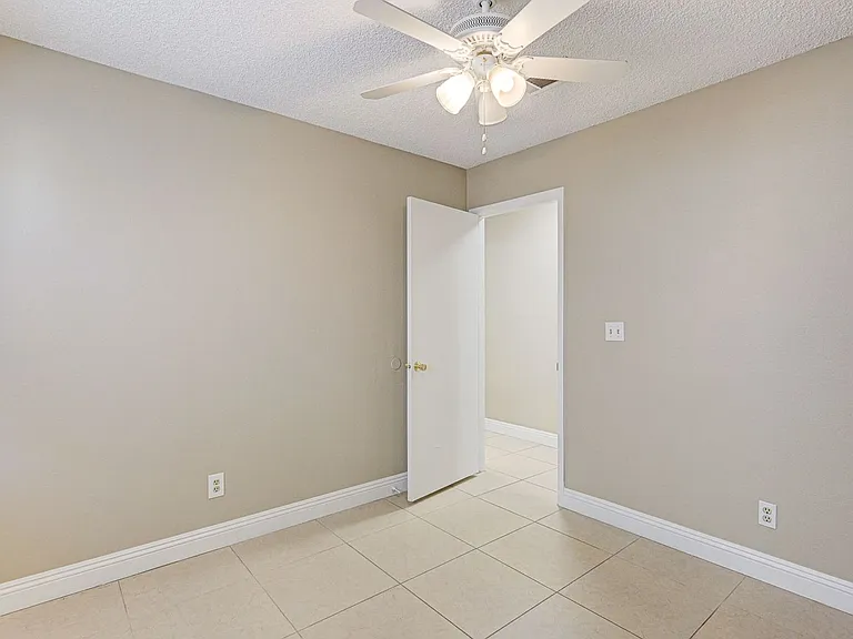 2723 Lovington Dr — Photo 31