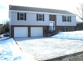 141 Illinois Dr, Lower Burrell, PA 15068