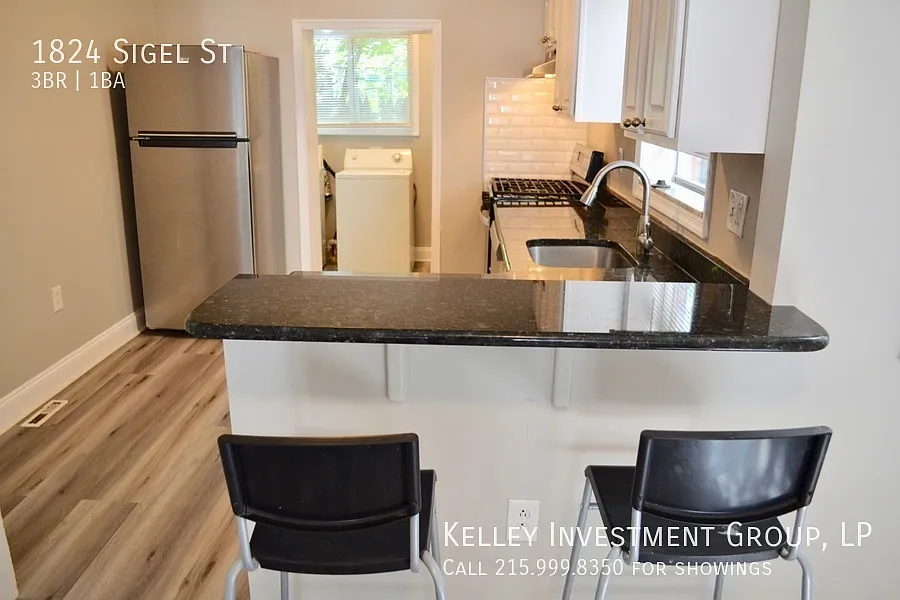 3 bed, 1100 sqft, $1,550 — Photo 2