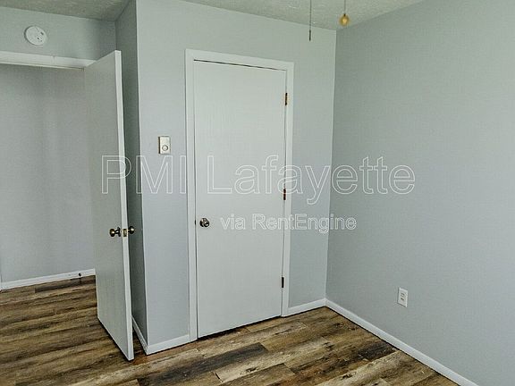 2nd image of 204 W Oxford St