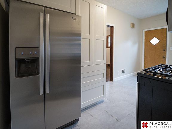 5th image of 5120 Leavenworth St
