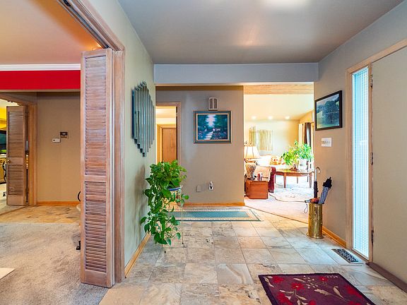 3rd image of 506 Jana Cir