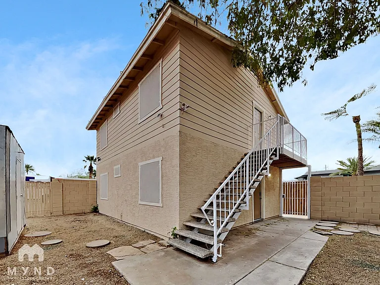 1702 E Cambridge Ave #1 — Photo 10