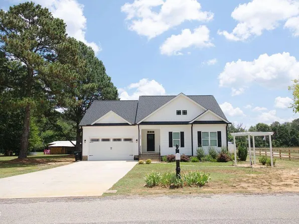 1004 Butler Dr, Erwin, NC 28339