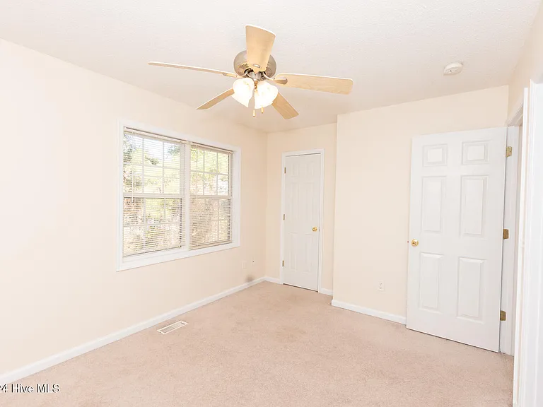 125 Cornerstone Pl — Photo 22