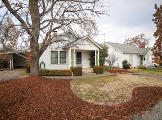 110 6th St, Phoenix, OR 97535