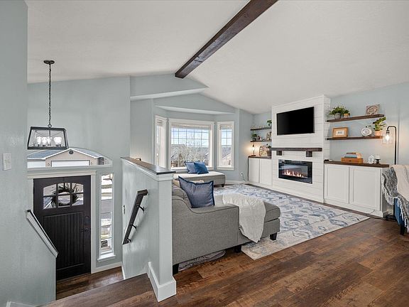 5th image of 1005 E Tara Lee Ave