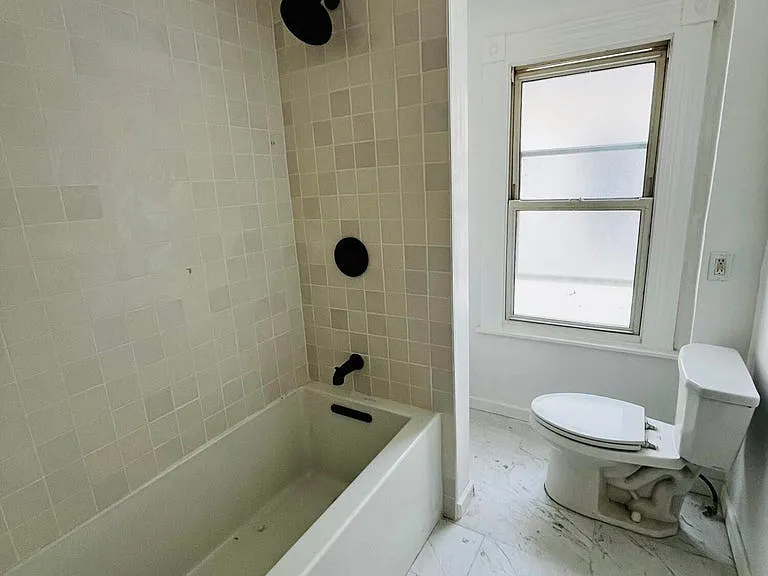 422 N Main St #2 — Photo 6