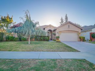 3103 Rose Petal St, Bakersfield, CA 93311