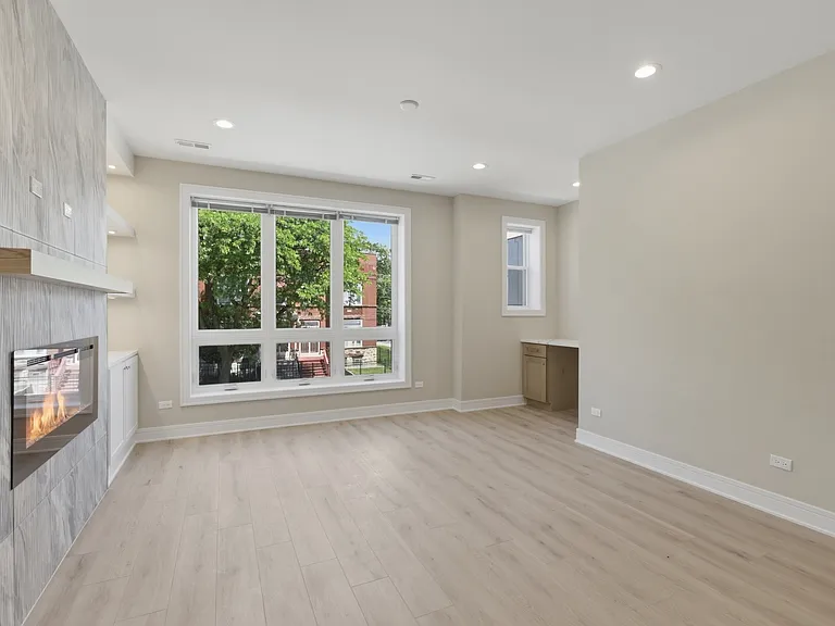 4932 S Champlain Ave #2 — Photo 3