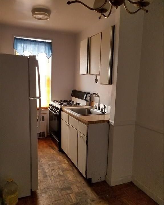 1st image of 2270 Plumb 1 St #6G
