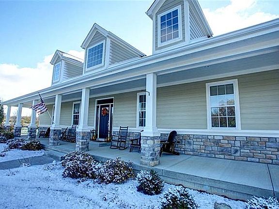 3rd image of 2239 Estates Ct