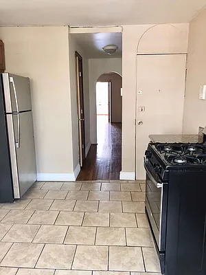 Rented by Garfield Realty  | media 64