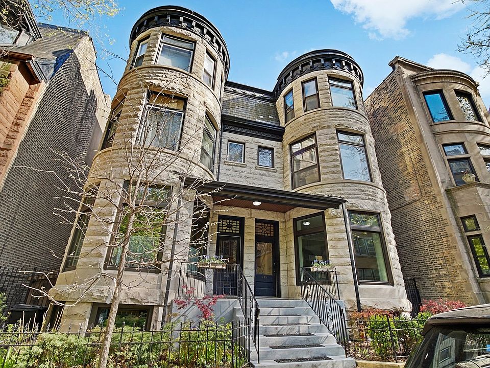 1st image of 435 W Roslyn Pl #2W