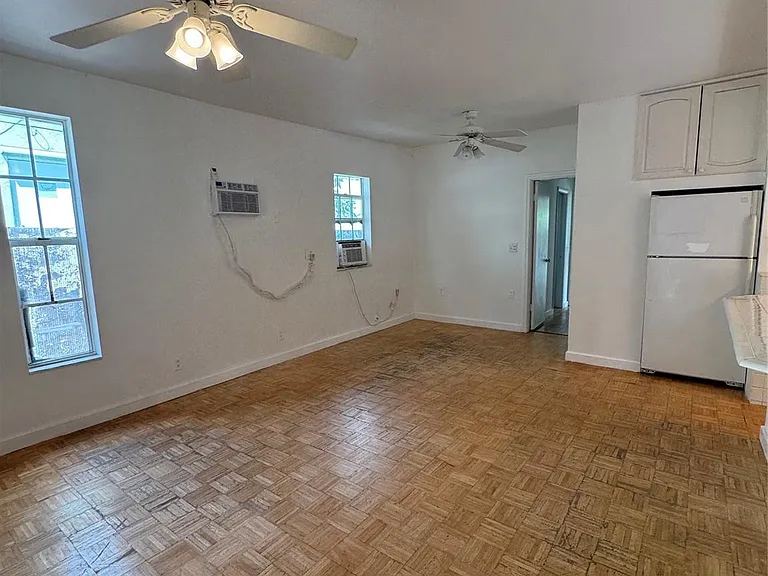 113 SE 4th St — Photo 5