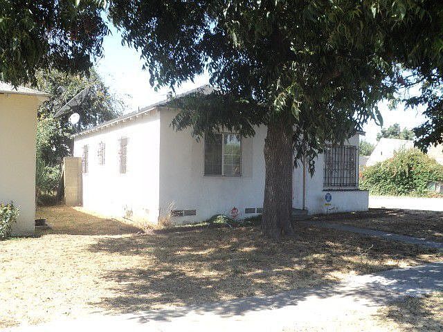 2nd image of 11803 Monrovia Ave