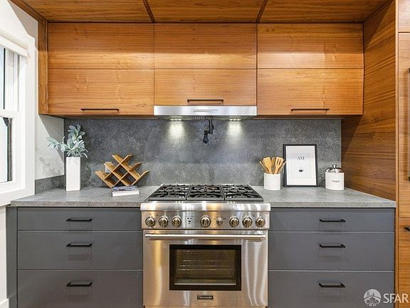 4th image of 2857 Folsom St