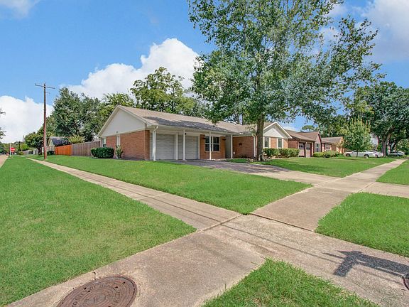 3rd image of 8530 Rowan Ln