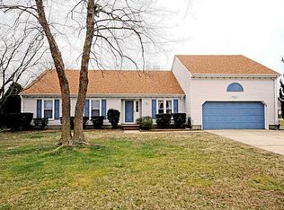 933 Arcadia Rd, Chesapeake, VA 23320