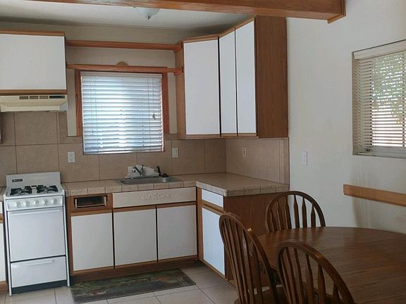 3rd image of 13275 Sewell Ave
