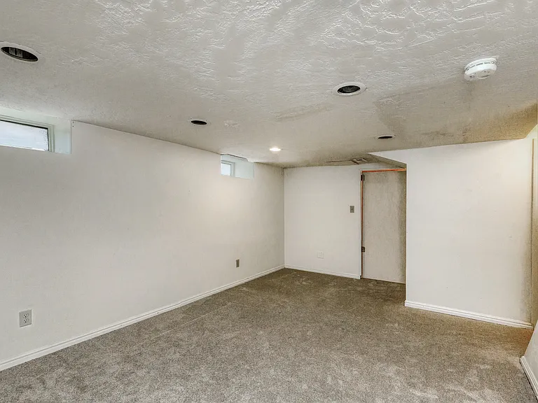 96 S Center St #98 — Photo 13