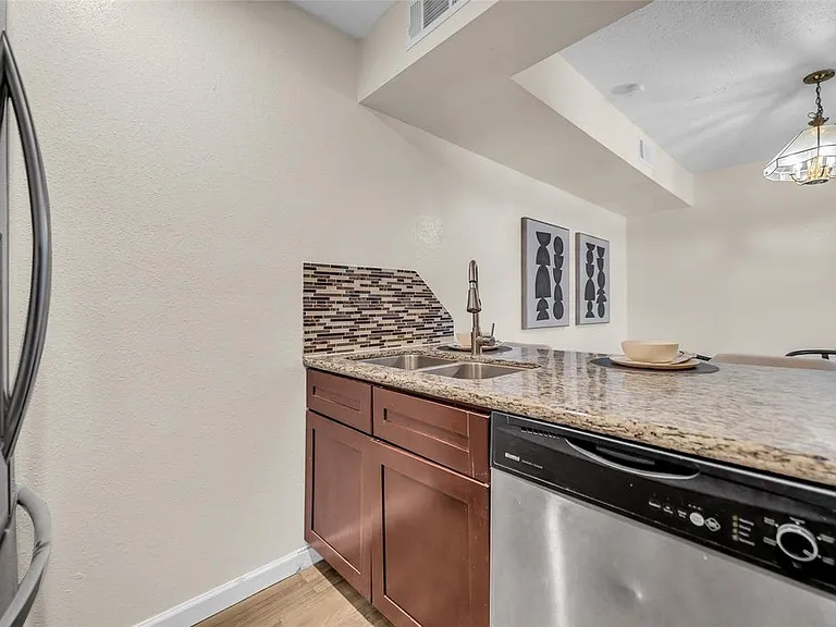 10555 Turtlewood Ct #414 — Photo 11