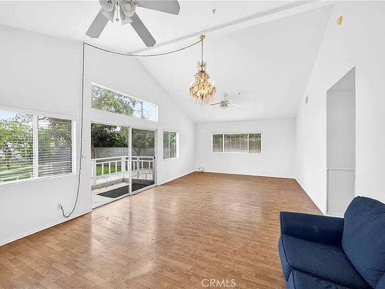 2033 W 231st St — Photo 22