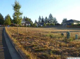 555 Tillicum Dr, Silverton, OR