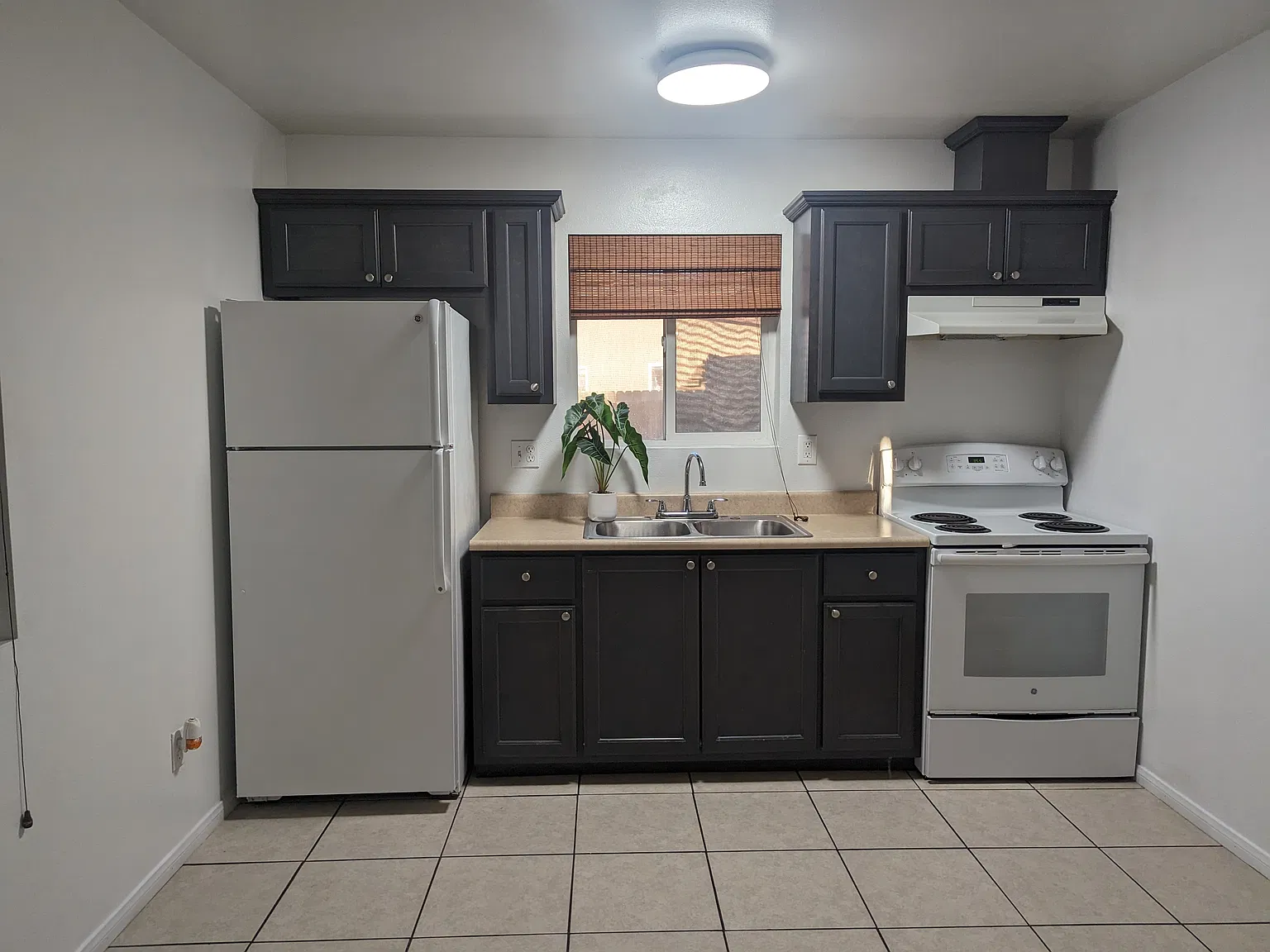 2174 G Woo Ave — Photo 4