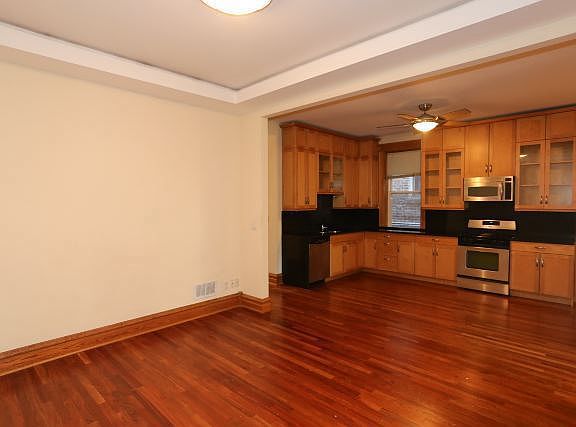 5th image of 835 N Rockwell St #2