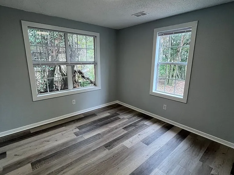 1137 Edith Ave — Photo 6