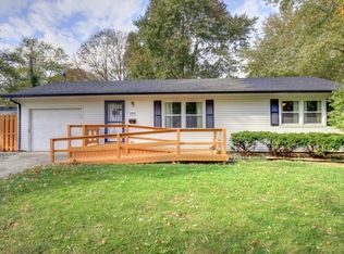 2210 Lantern Hill Dr, Urbana, IL 61802